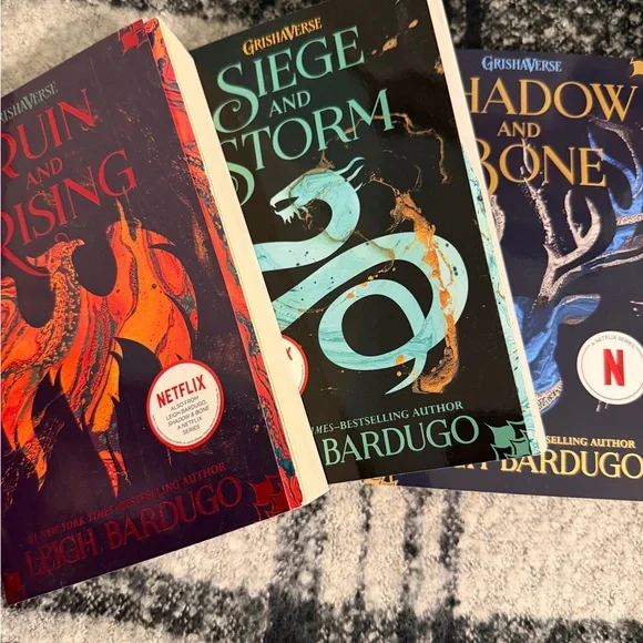 Grishaverse Book Trilogy Set in Paperback by Leigh Bardugo - Picture 2 of 12